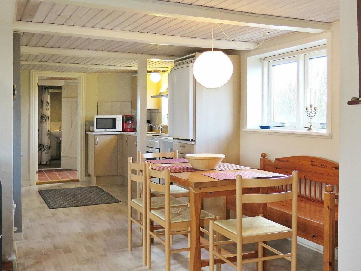 4 Person Holiday Home In Lemvig Trans Chambre photo